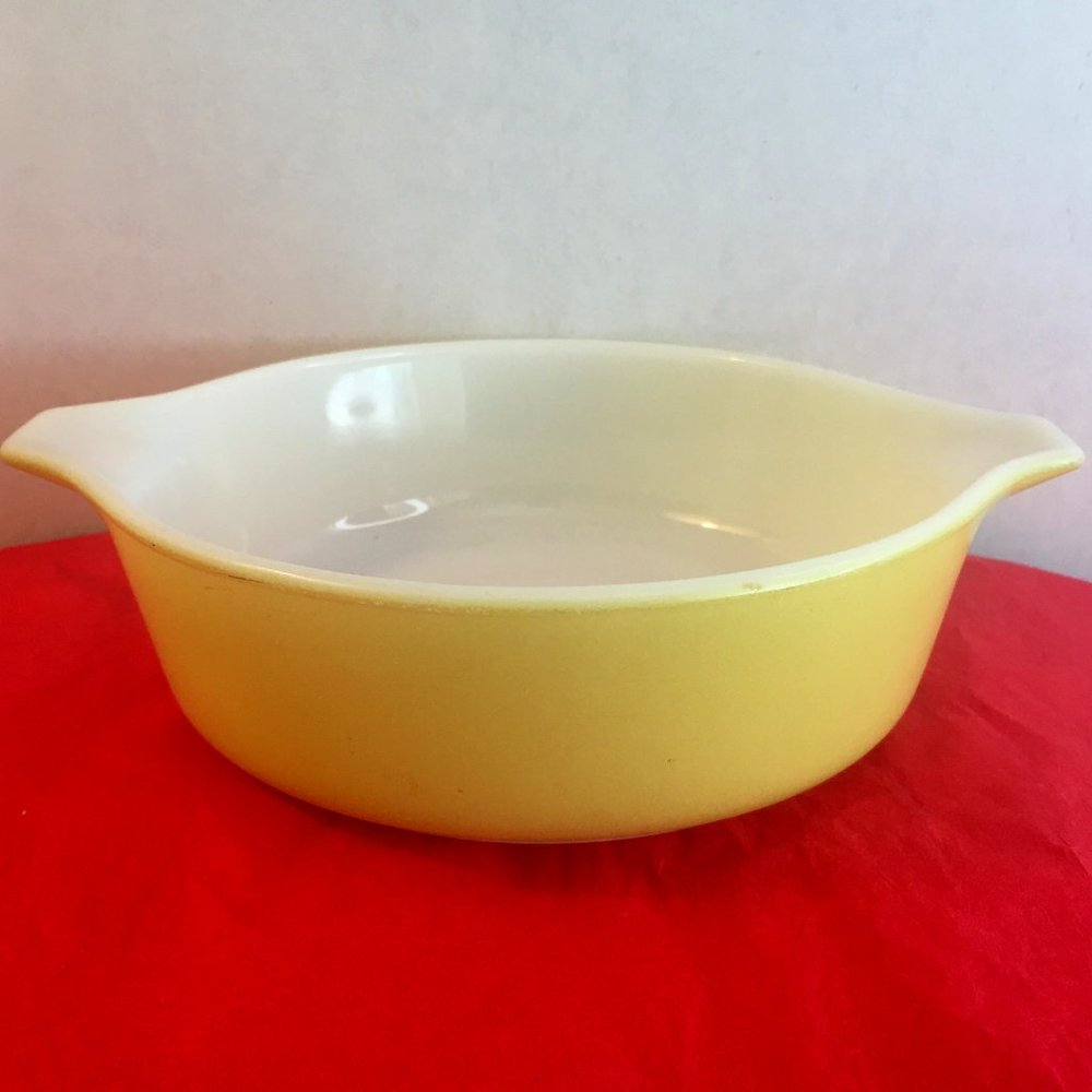 Vintage Pyrex Serving Dish